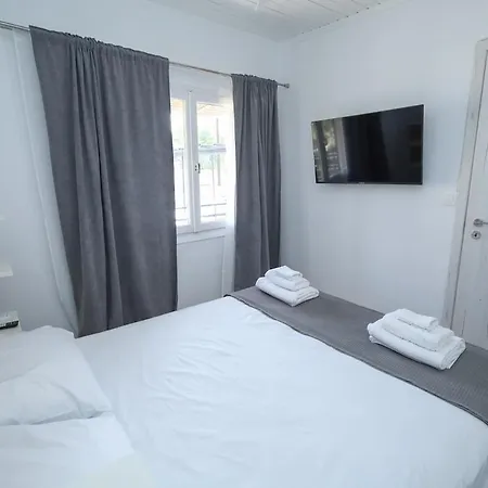 Dolce Far Niente In Greece *