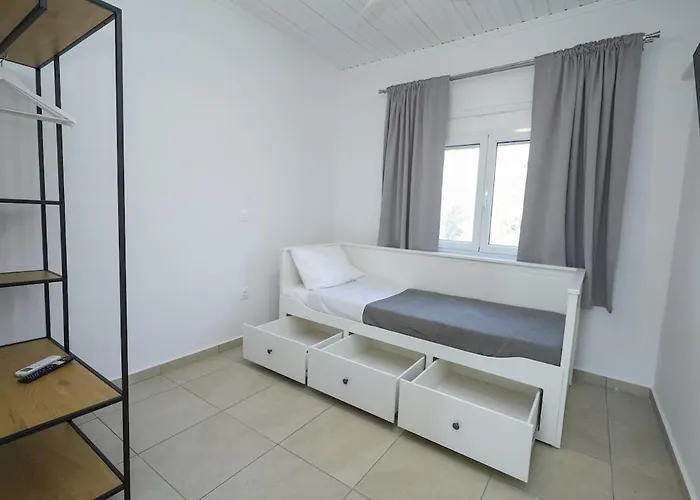 Dolce Far Niente In Greece