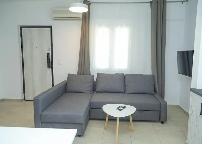 Dolce Far Niente In Greece * איוי תיאודורי