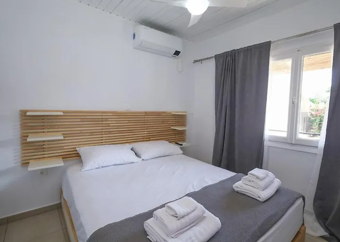 Dolce Far Niente In Greece